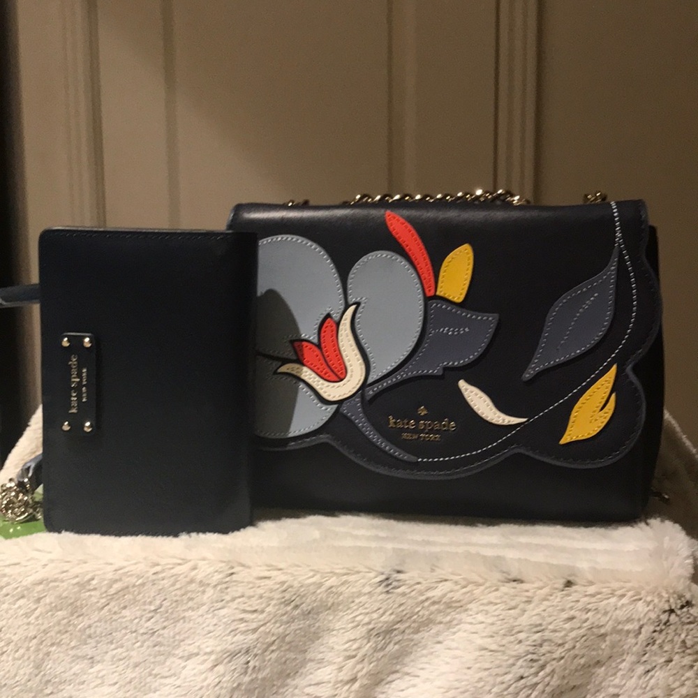 KATE SPADE EMELY CROSSBODY FLORAL 💐💝 + Wallet 💝